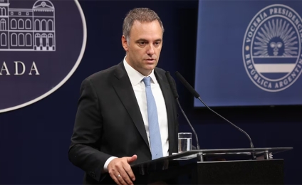 Adorni enfrentará en Diputados más de 4.800 preguntas con Milei en el palco