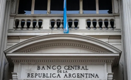 El Banco Central volvió a comprar dólares y ya superó el 70% de la meta para 2026