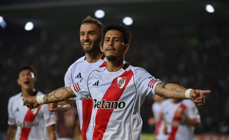 River sumó un triunfo épico ante Carabobo para acercarse a la clasificación en la Copa Sudamericana