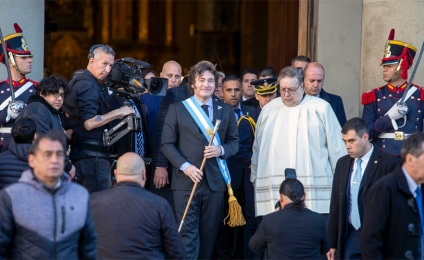 Javier Milei asiste al Tedeum y ensaya una foto de unidad, pese a que la interna no afloja
