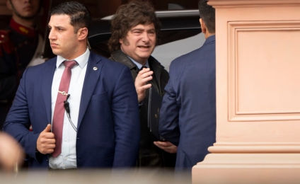 Milei comienza la semana con diputados y senadores en Casa Rosada