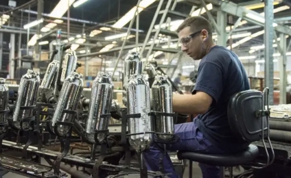 La economía argentina cayó 0,6% en el segundo trimestre, pero creció 2% frente a un año atrás