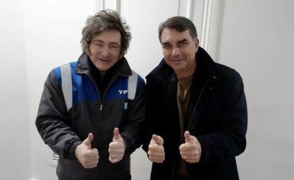 Javier Milei felicitó a Flávio Bolsonaro tras su triunfo en Brasil y anticipó una alianza entre ambos países